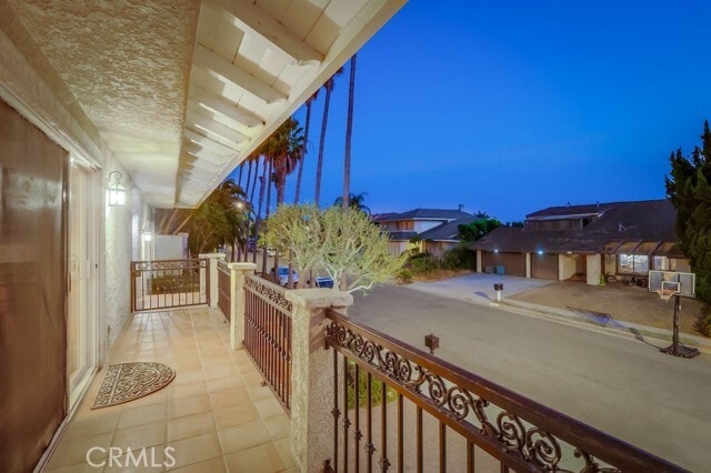 Building Photo - 3554 Seaglen Dr