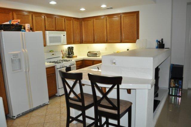 Building Photo - 2 Bedroom Townhome in the Cantera Community of Scripps Ranch