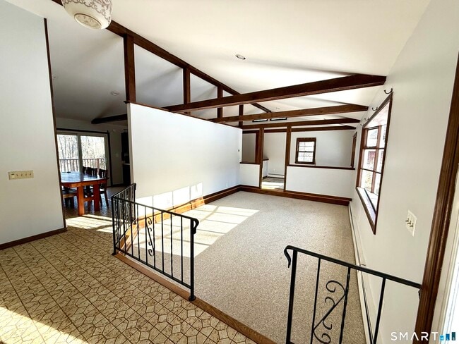 Building Photo - 27 White Oak Rd