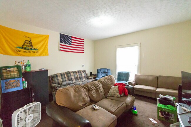 Building Photo - 1900 W Jackson St