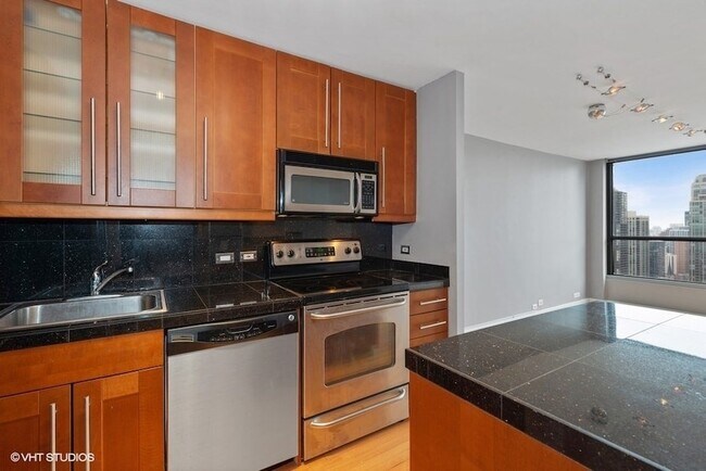 Building Photo - 405 N Wabash Ave