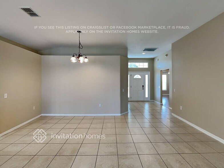 Building Photo - 1437 Bluff Loop