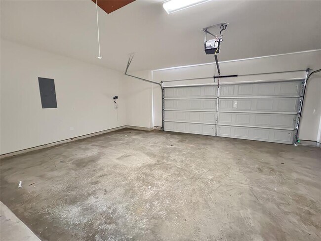 Building Photo - 21817 Enchanted Rock Dr N