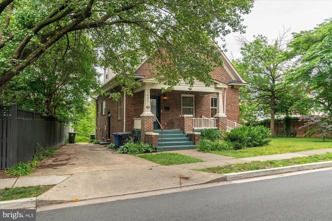 Building Photo - 1431 N Fillmore St