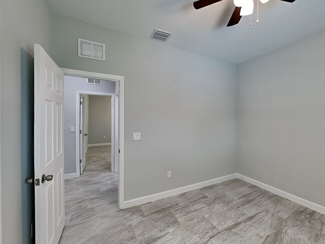 Building Photo - 1004 Dampierre Ct