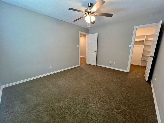 Building Photo - 9916 Landry Dr
