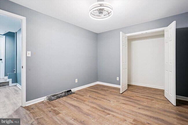 Building Photo - 6219 Forest Grove Dr
