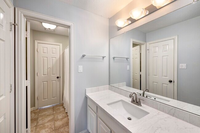 Building Photo - 2511 Bridgestone Park Ln