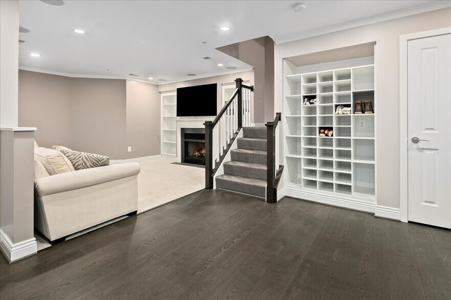 Building Photo - 2863 11th St N