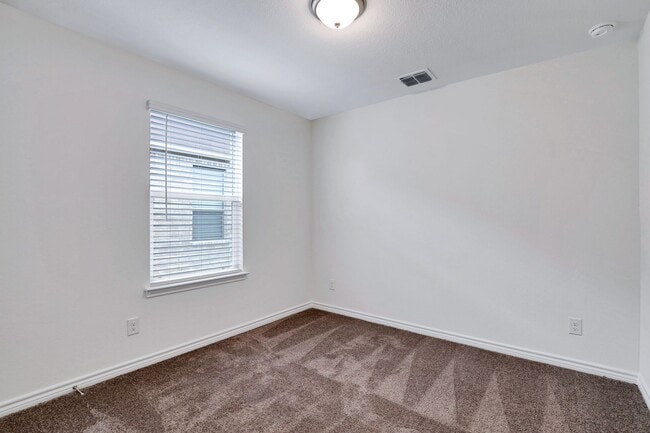 Building Photo - 614 Eucharis