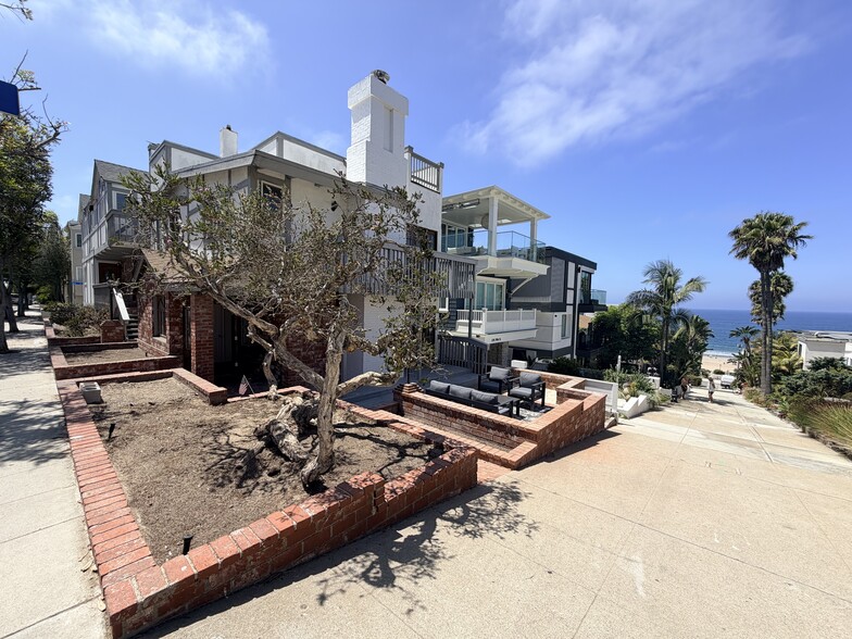 Building Photo - 236 29th St