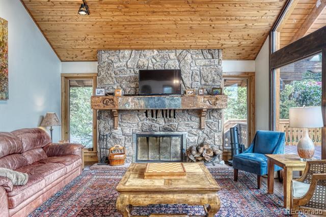 Building Photo - 18525 Via Ponderosa Dr