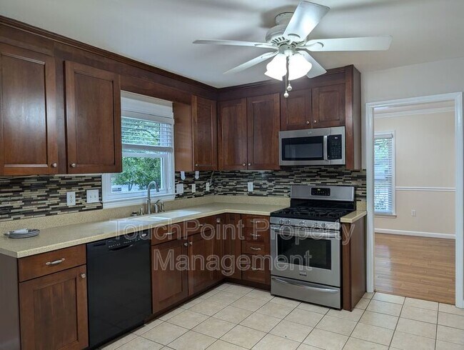 Building Photo - 9707 Covedale Dr