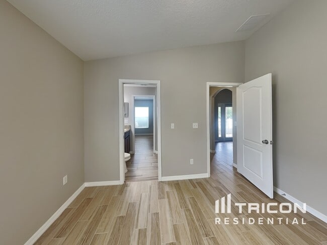 Building Photo - 12522 Cricklewood Dr