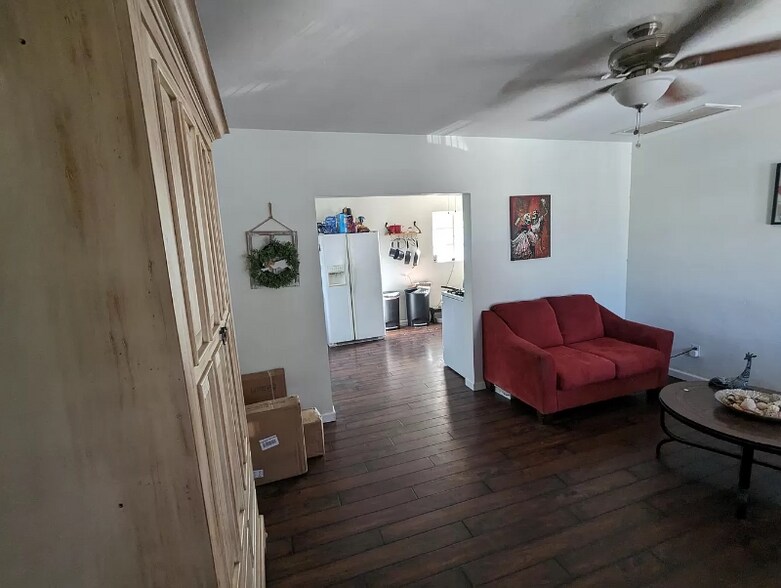 Building Photo - 1634 E 12th St