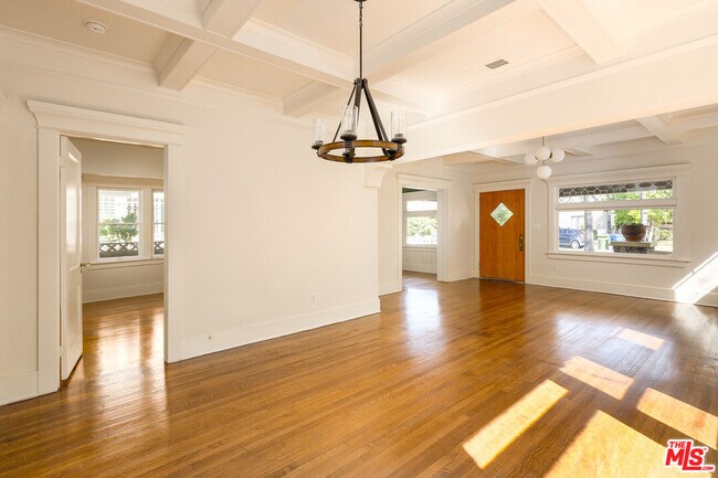 Building Photo - 2332 W 31st St