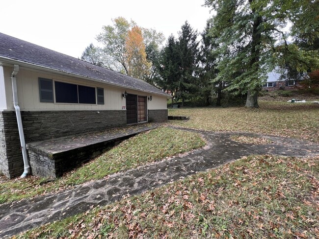 Building Photo - 3329 Collins Ferry Rd