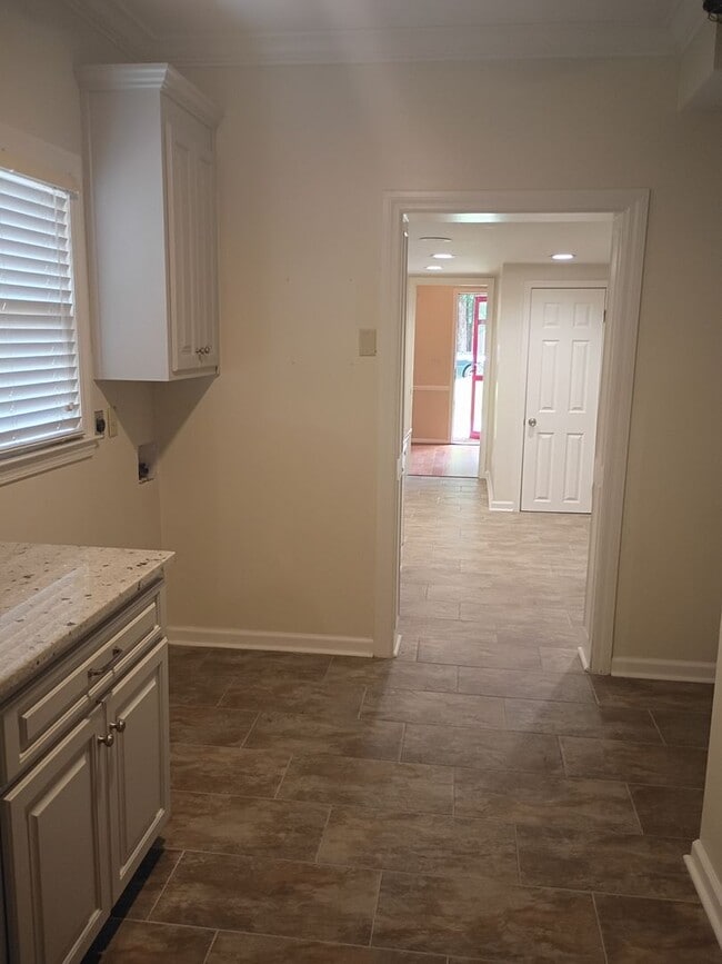Building Photo - 4437 Old Hickory Ln
