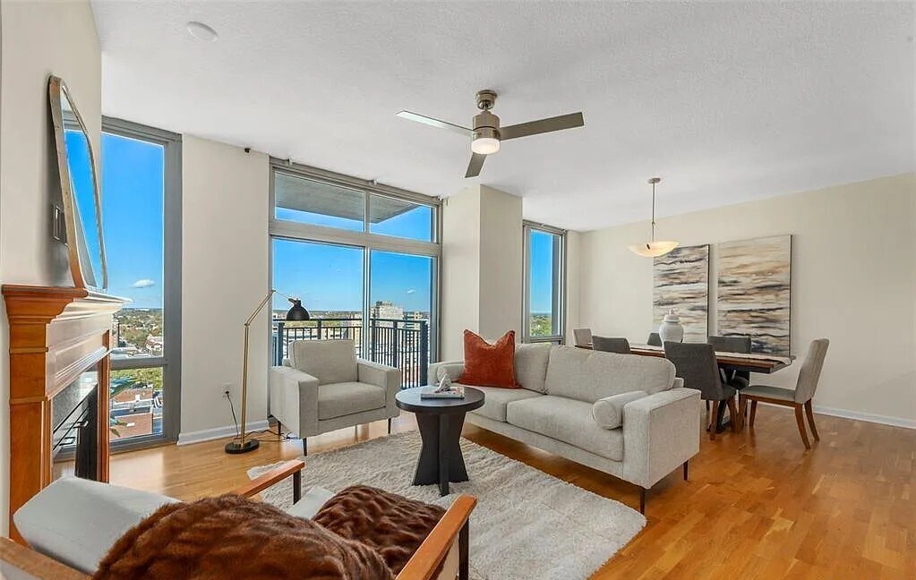 Building Photo - 4909 Laclede Ave