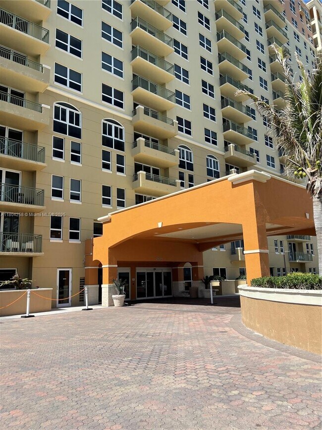 Building Photo - 2080 S Ocean Dr