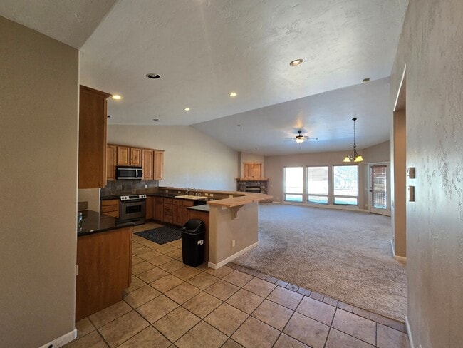 Primary Photo - 215 Valley View Dr