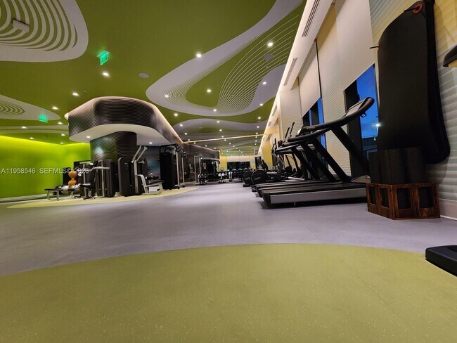 Building Photo - 501 NE 31st St