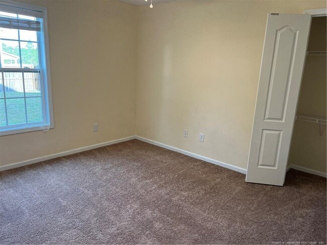 Building Photo - 105 Basket Oak Dr