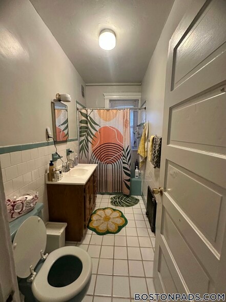 Building Photo - 10 Strathmore Rd