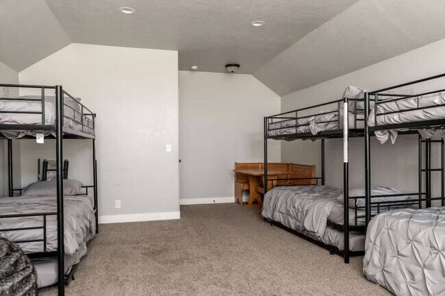 Building Photo - 358 Wrangler Ct