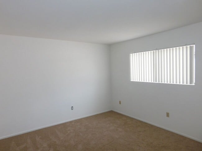 Building Photo - 7841 Shaffer Cir