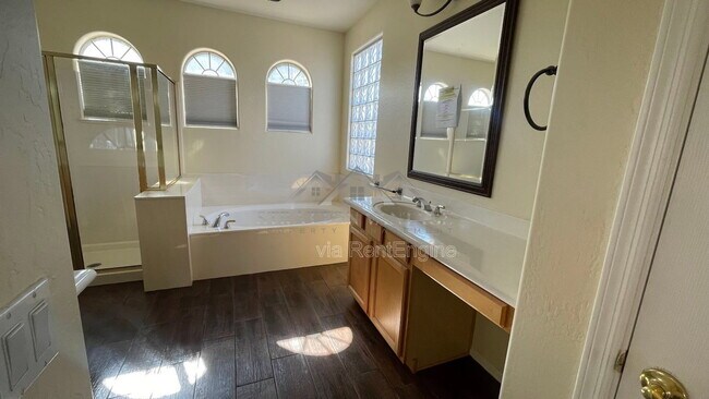 Building Photo - 6814 W Lariat Ln