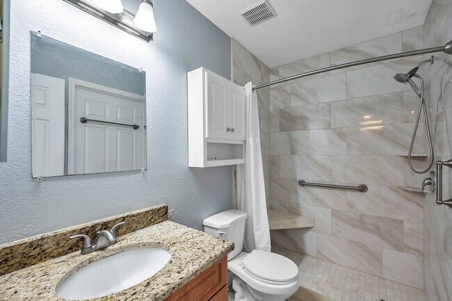 Building Photo - 455 Alt 19