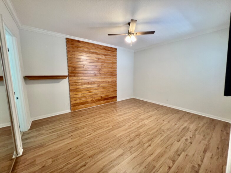 Building Photo - 148 Newcastle Dr