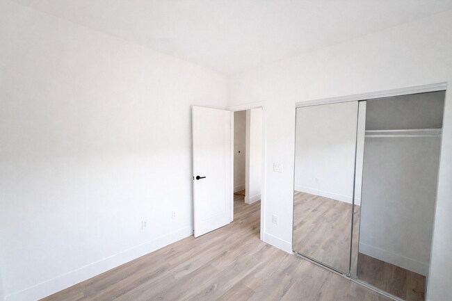 Building Photo - 2155 Balboa Ave