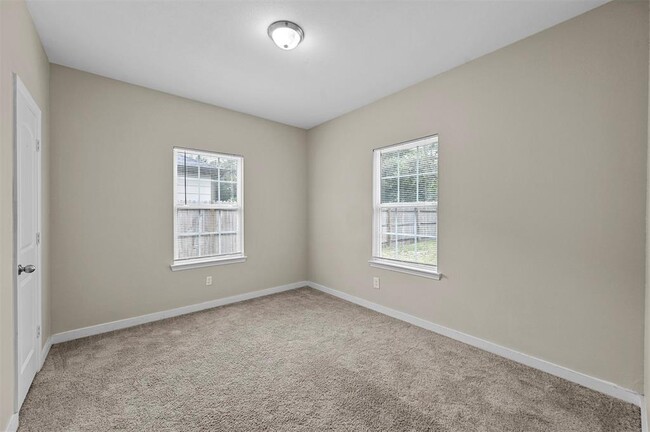 Building Photo - 4615 Cherbourg St