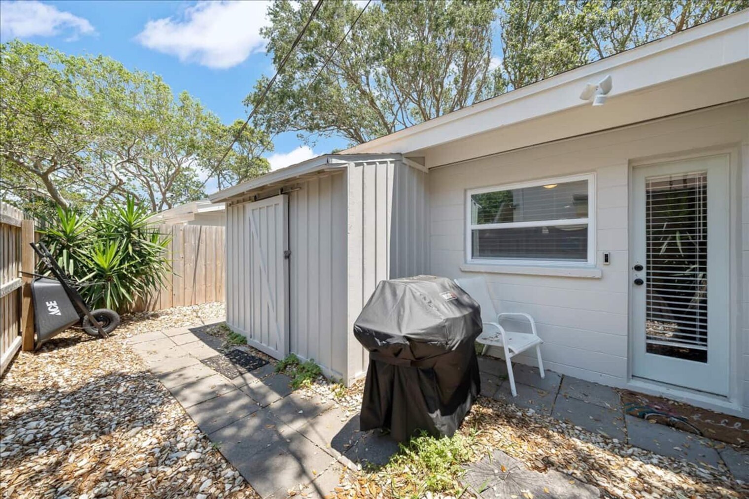 Building Photo - 408 Harrison Ave