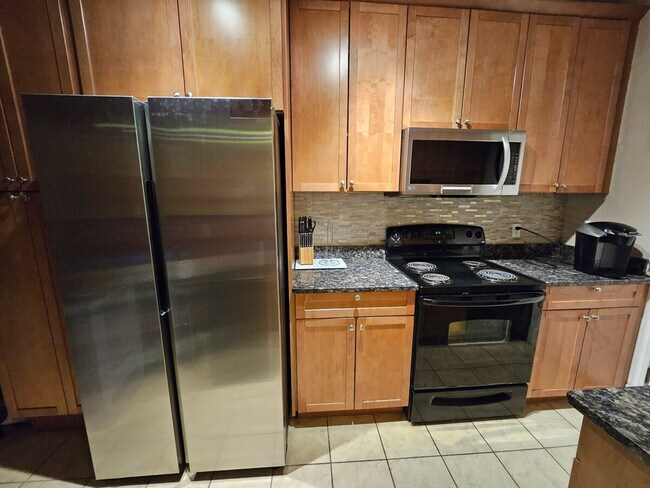 Building Photo - 355 Chestnut Hill Ave