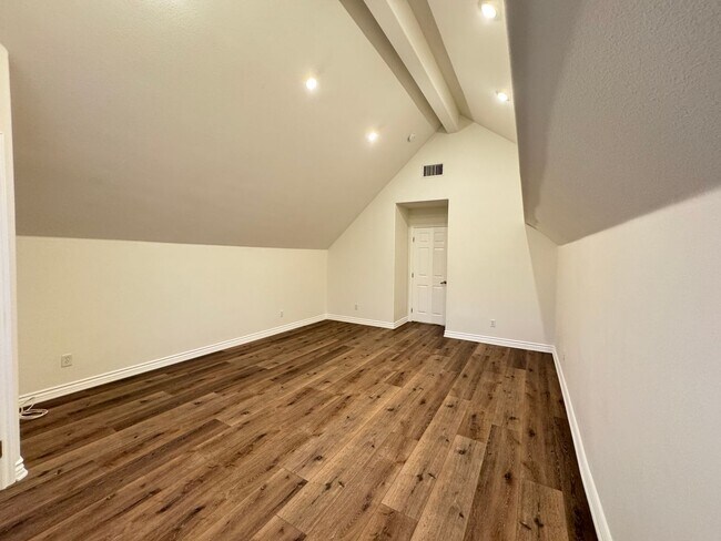 Building Photo - Stunning 5Bd/3.5Ba Home in Laguna Hills with a Pool and Elevator!