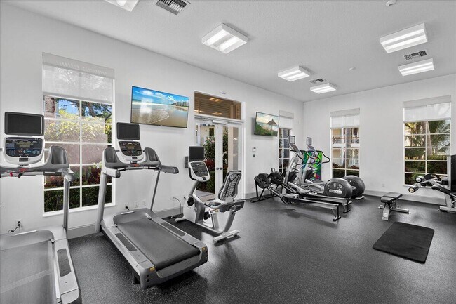 Building Photo - 143 Bay Colony Dr N