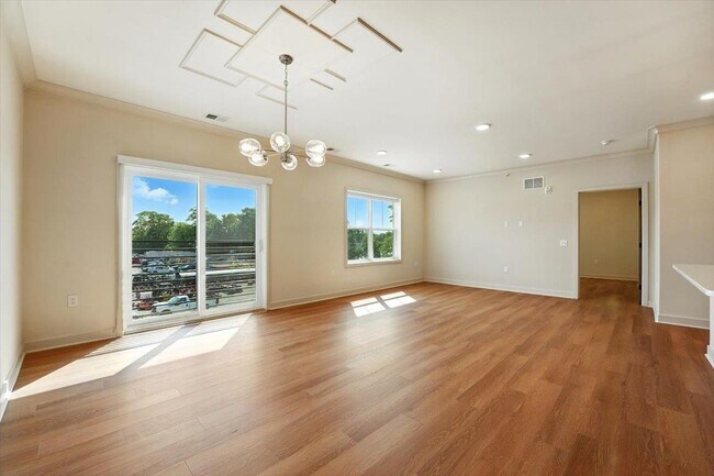 Building Photo - 440 NORTH Ave E