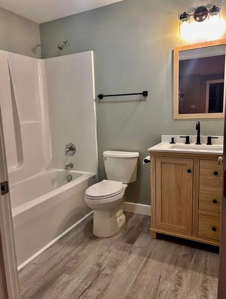 Building Photo - 42 Applehead Way