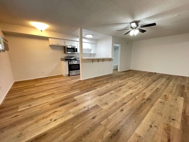 Interior Photo - 5708 Tujunga Ave