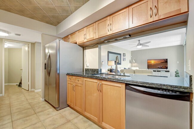 Building Photo - 950 Lavers Cir