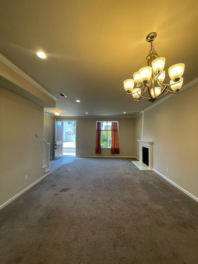 Building Photo - Four Bedroom, Two and a Half Bath Home