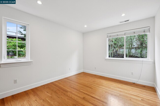 Building Photo - 4132 Balfour Ave