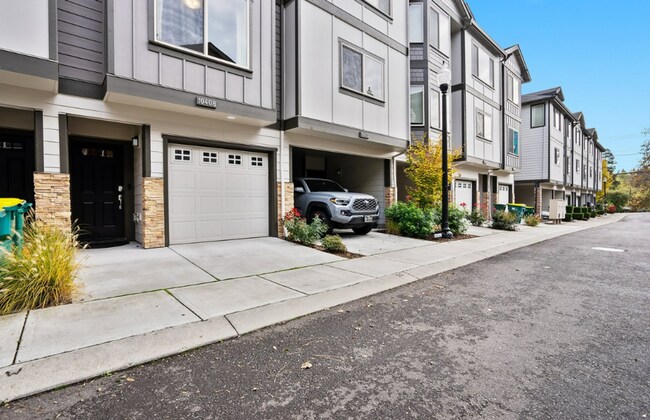Building Photo - 10408 SW Akilean Terrace