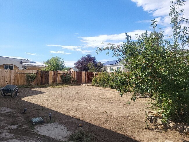 Building Photo - 9955 Sandhaven Ct