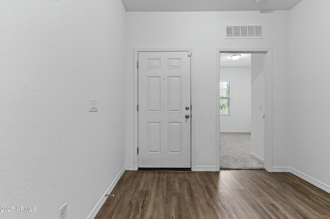 Building Photo - 390 S Verdad Ln