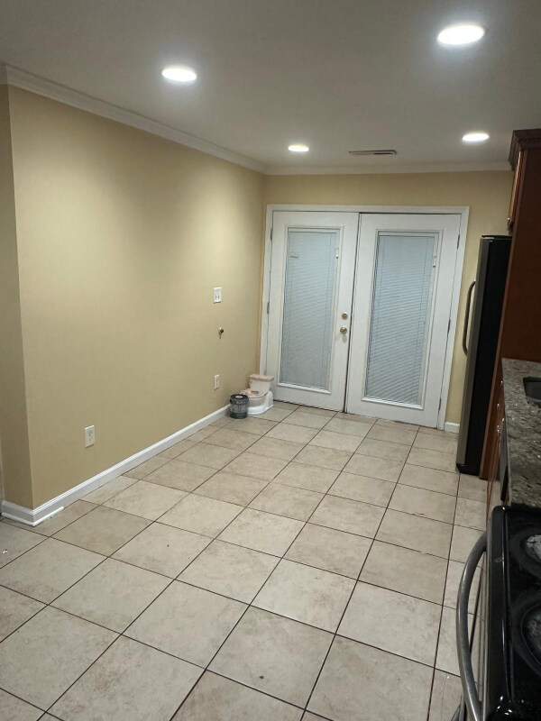 Building Photo - 1108 Gondar Ave