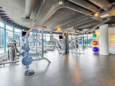 Building Photo - 340 W Superior St